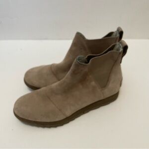 Sorel Tan Ankle Boots